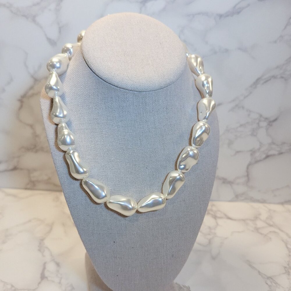 J.Crew Factory Large pearl-effect Necklace - Picture 3 of 6